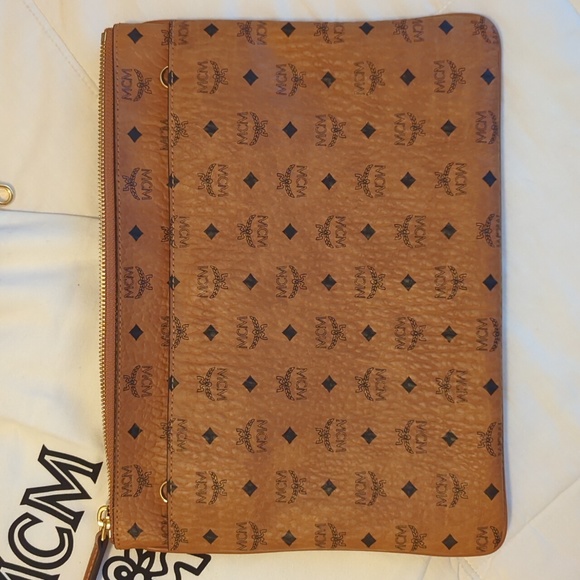 MCM Crossbody 100% Authentic - Picture 3 of 10